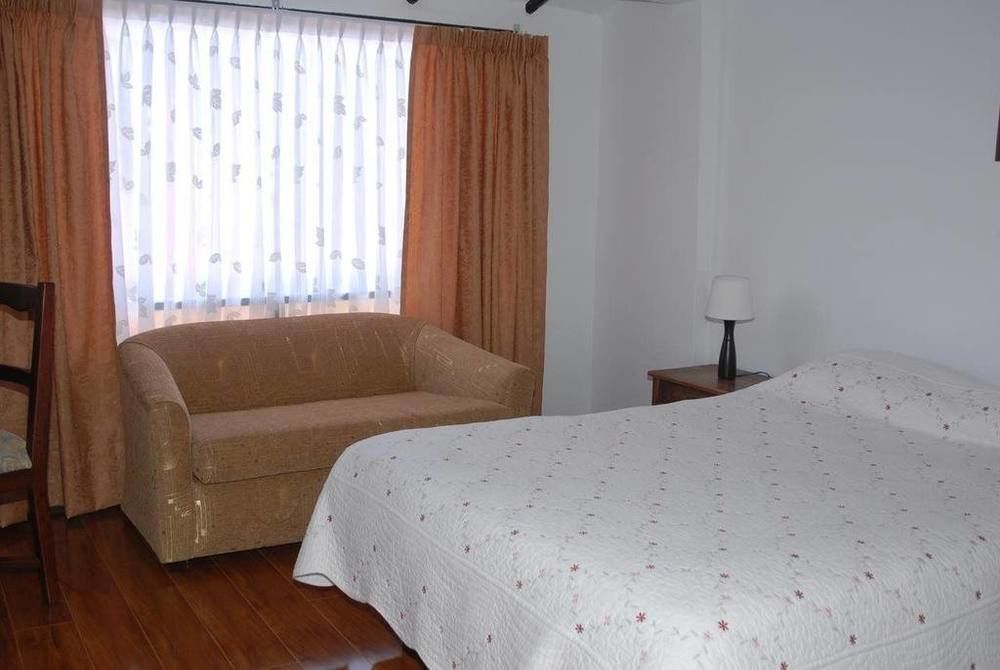 Hotel Andres Venero บียาเดเลย์บา ภายนอก รูปภาพ