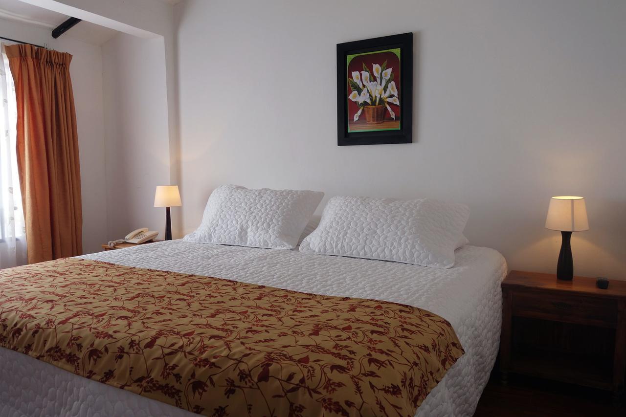 Hotel Andres Venero บียาเดเลย์บา ภายนอก รูปภาพ