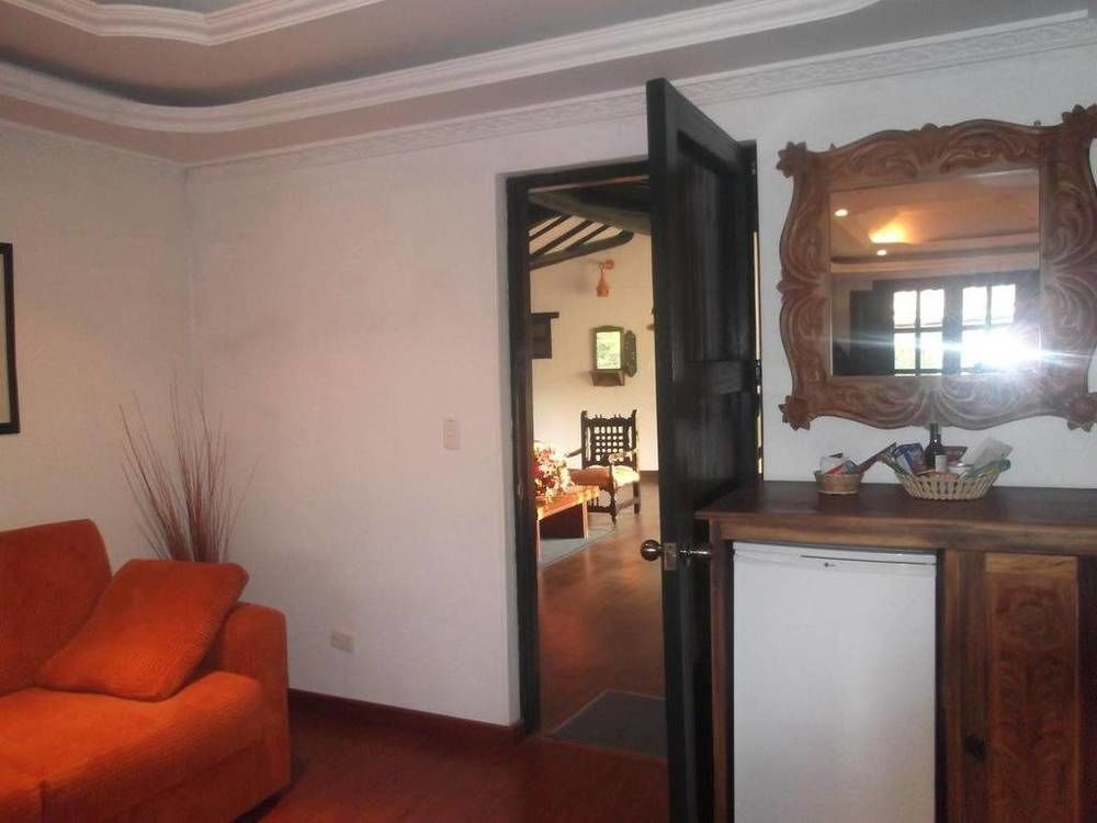 Hotel Andres Venero บียาเดเลย์บา ภายนอก รูปภาพ