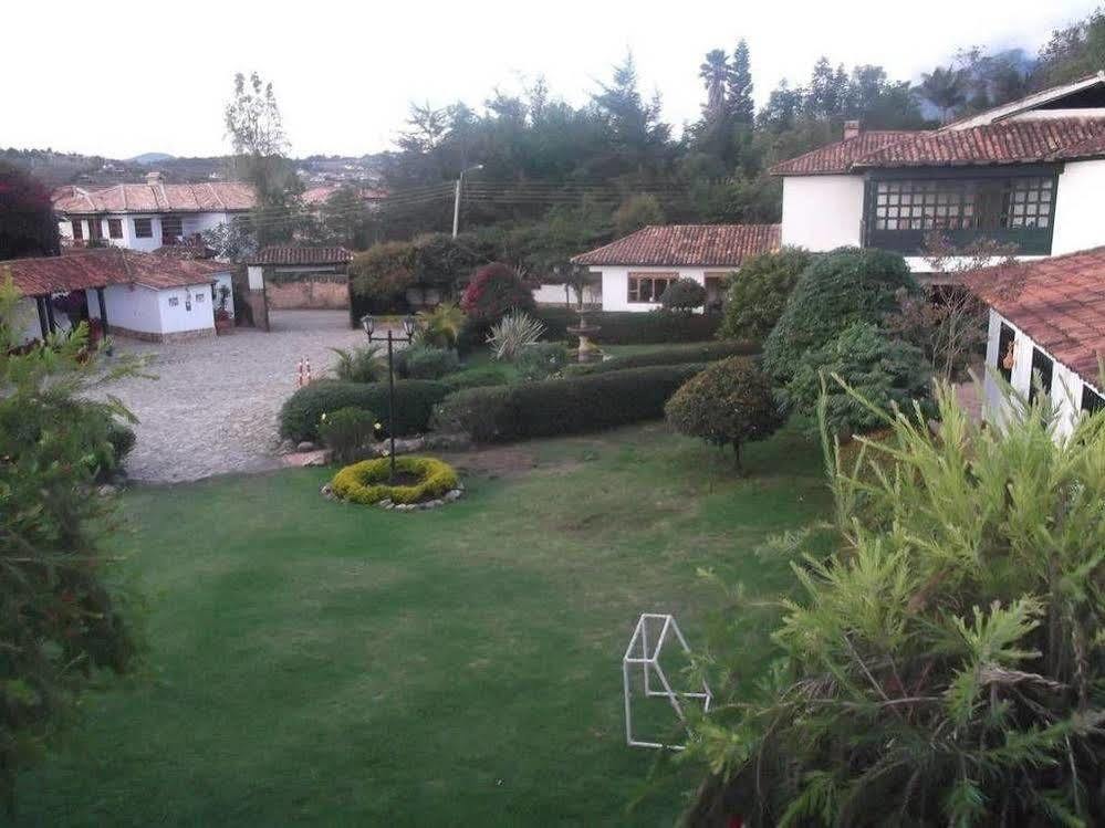 Hotel Andres Venero บียาเดเลย์บา ภายนอก รูปภาพ