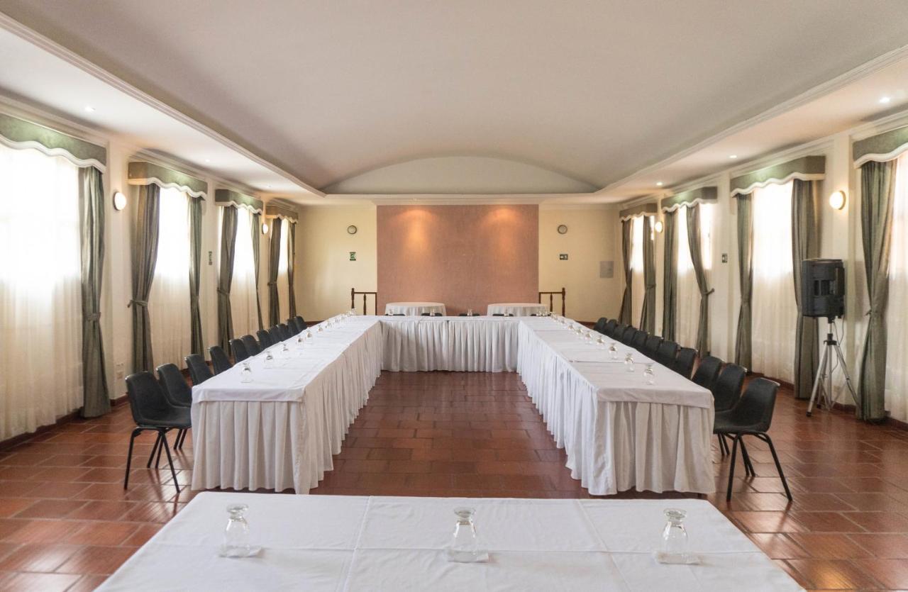 Hotel Andres Venero บียาเดเลย์บา ภายนอก รูปภาพ