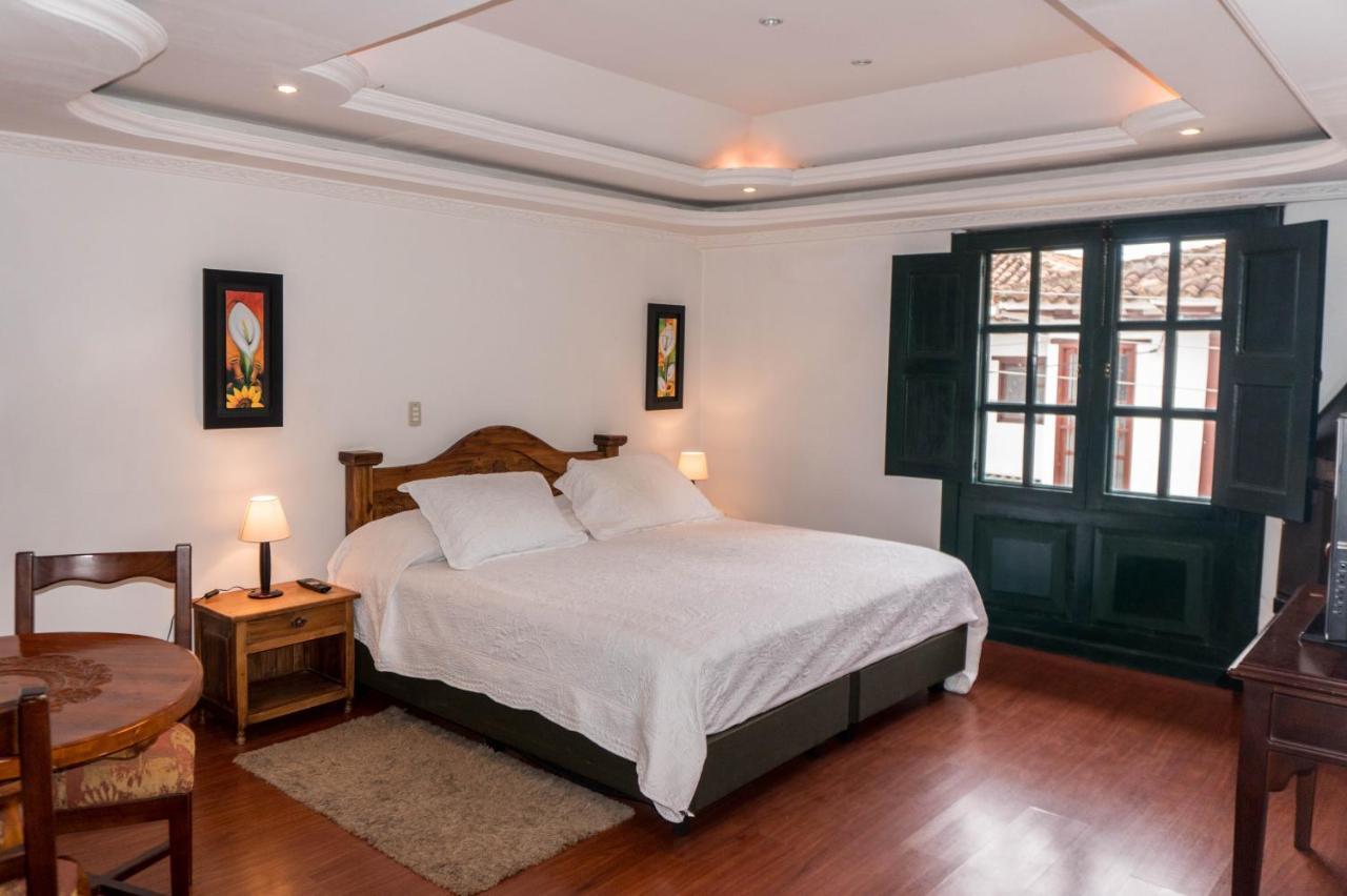 Hotel Andres Venero บียาเดเลย์บา ภายนอก รูปภาพ